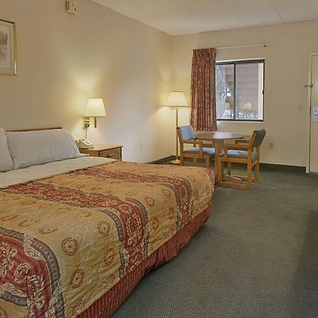 Days Inn By Wyndham Morehead Extérieur photo