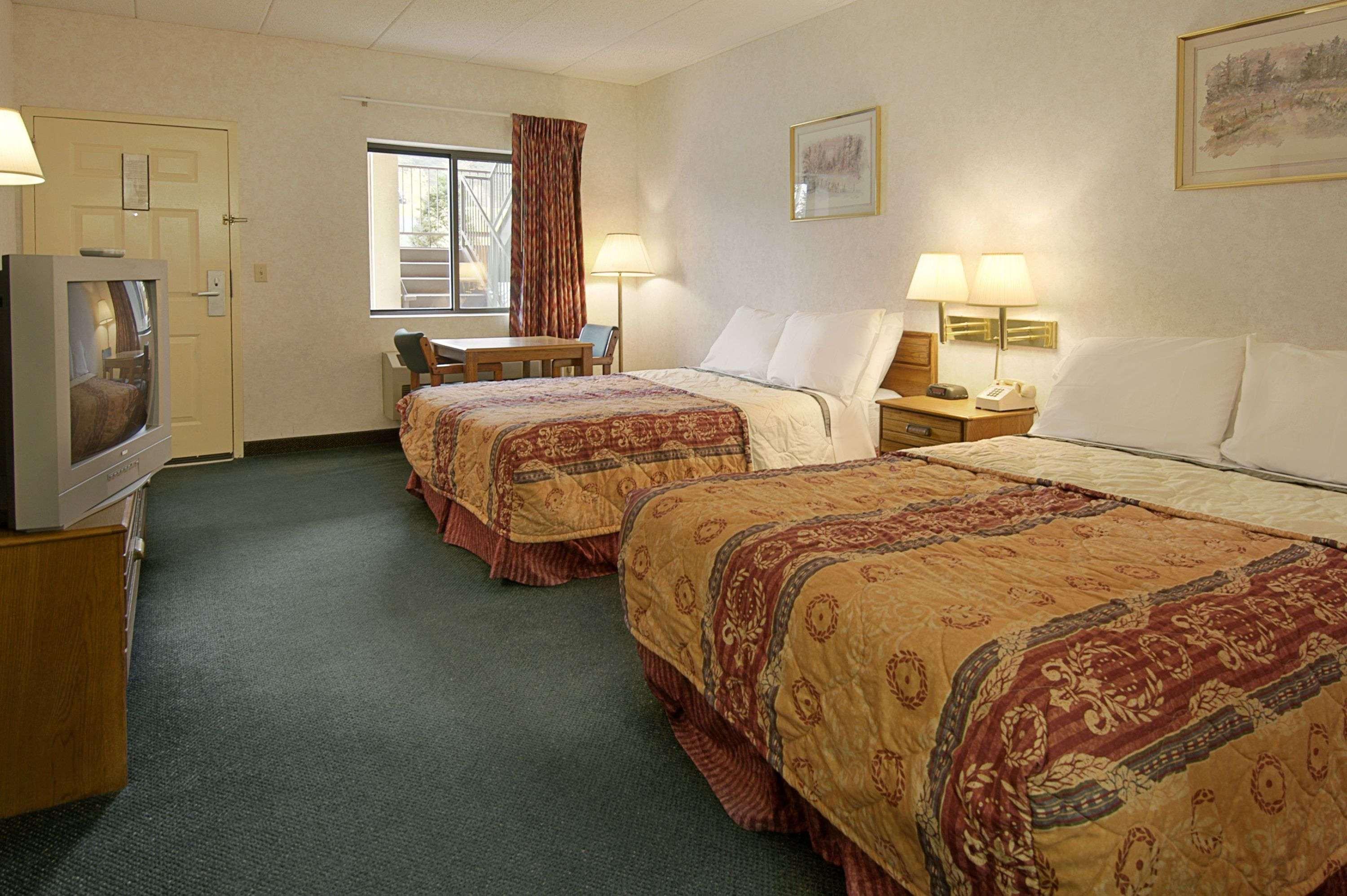 Days Inn By Wyndham Morehead Extérieur photo