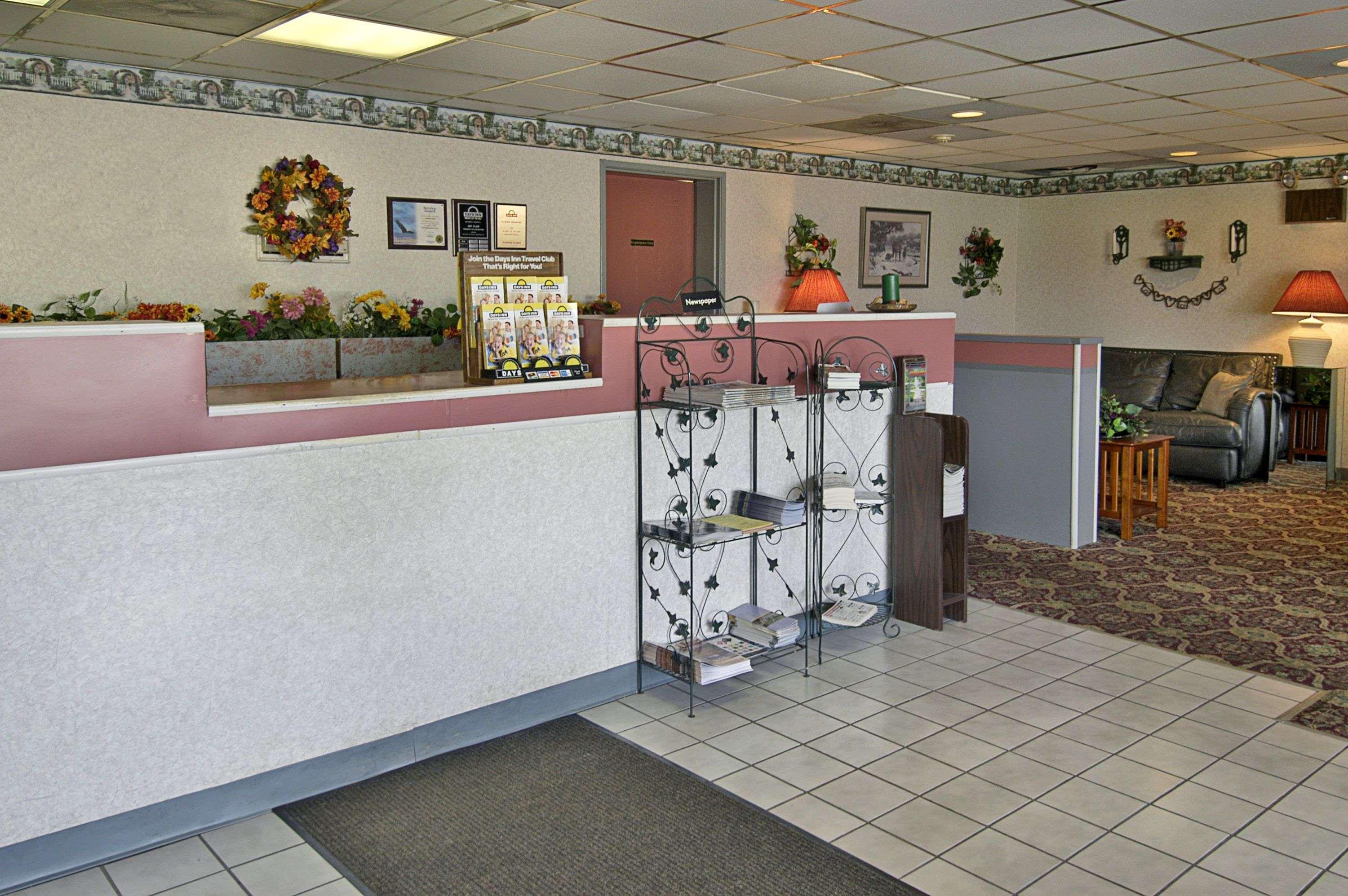 Days Inn By Wyndham Morehead Extérieur photo