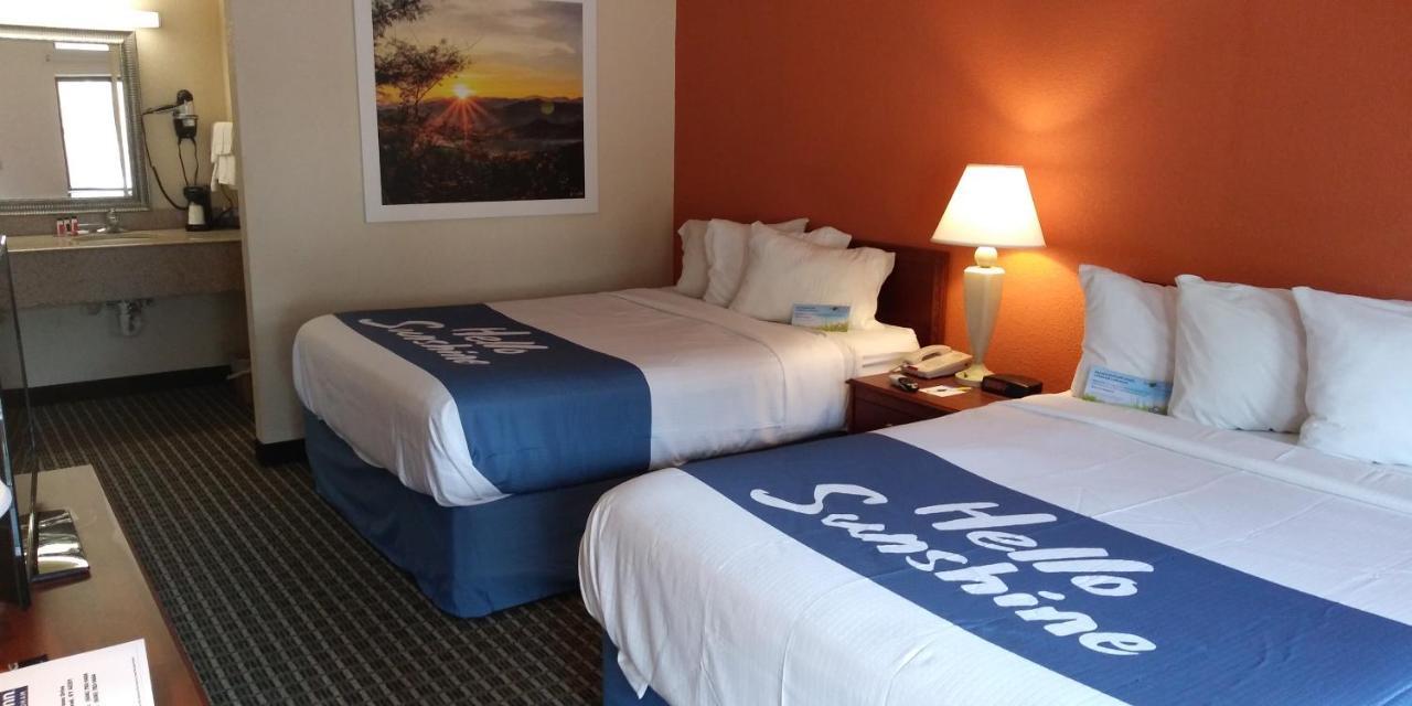 Days Inn By Wyndham Morehead Extérieur photo